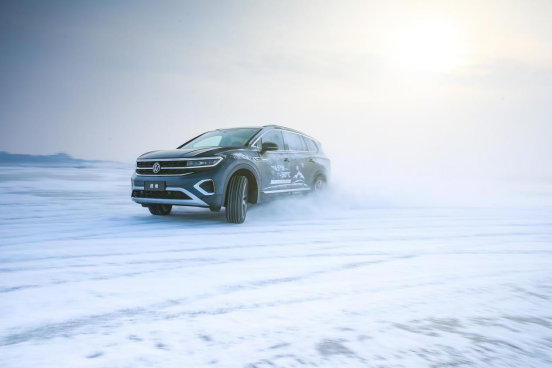 零下 30°C感受中大型SUV的操控性――查干湖冰面试驾一汽-大众揽境1220.png