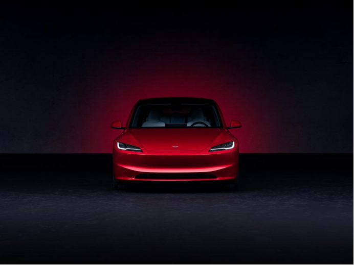 0901【新闻稿件】特斯拉Model 3 焕新版25.99万元开启预售：设计、座舱、智能全面焕新！306.png